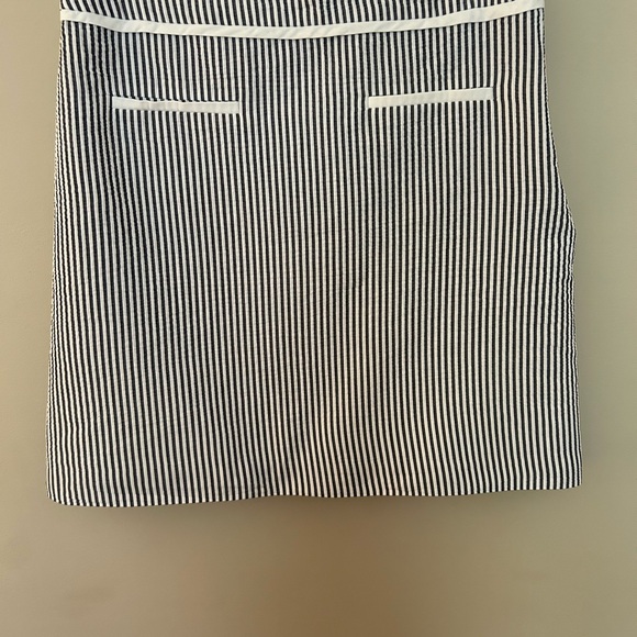 Talbots Seersucker Skirt. Size 4. - Picture 2 of 3